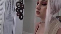 Em gái Skylar Vox mút chim Địt cu anh rẻ cương cứng sướng phê